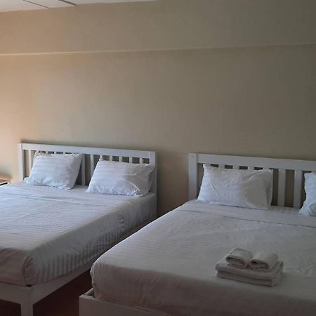 Lomsabai Apartments Bangsaen Esterno foto