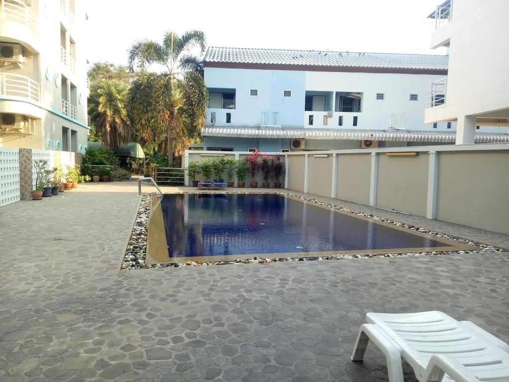 Lomsabai Apartments Bangsaen Esterno foto