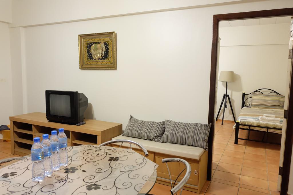 Lomsabai Apartments Bangsaen Esterno foto