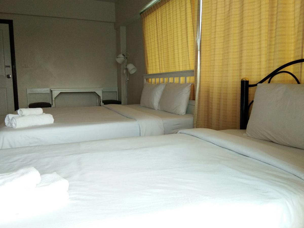 Lomsabai Apartments Bangsaen Esterno foto