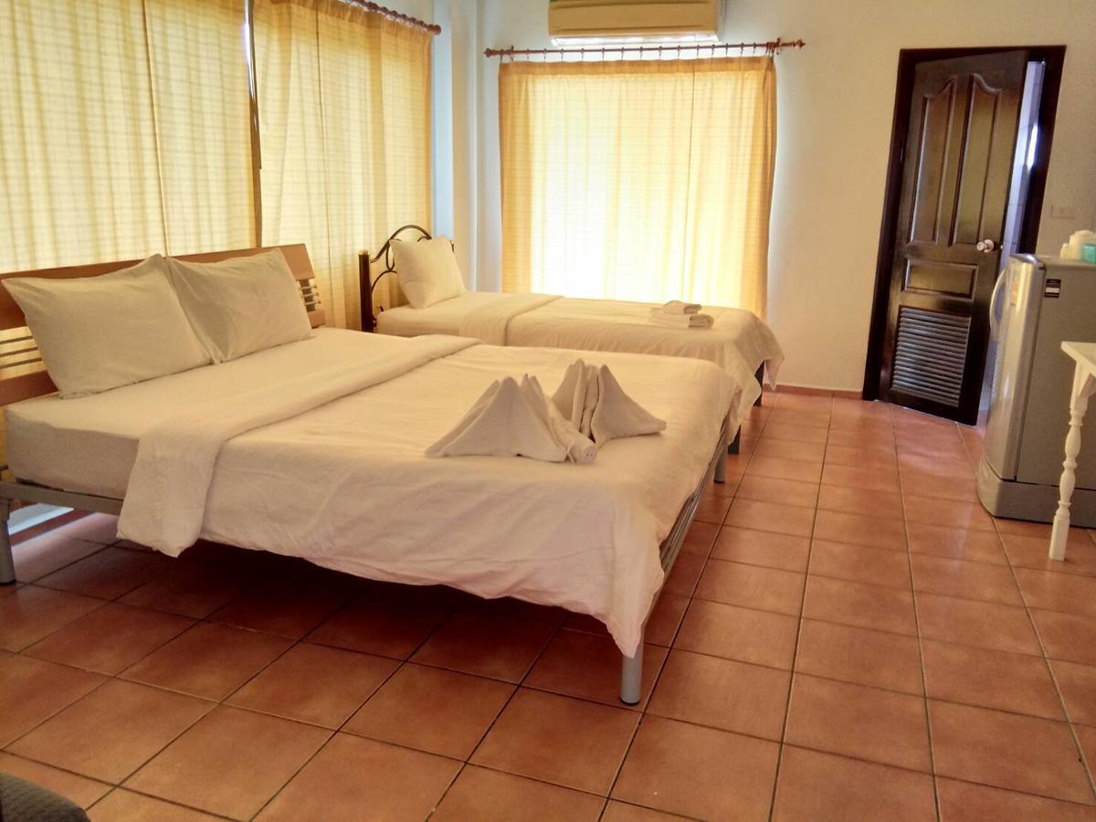 Lomsabai Apartments Bangsaen Esterno foto