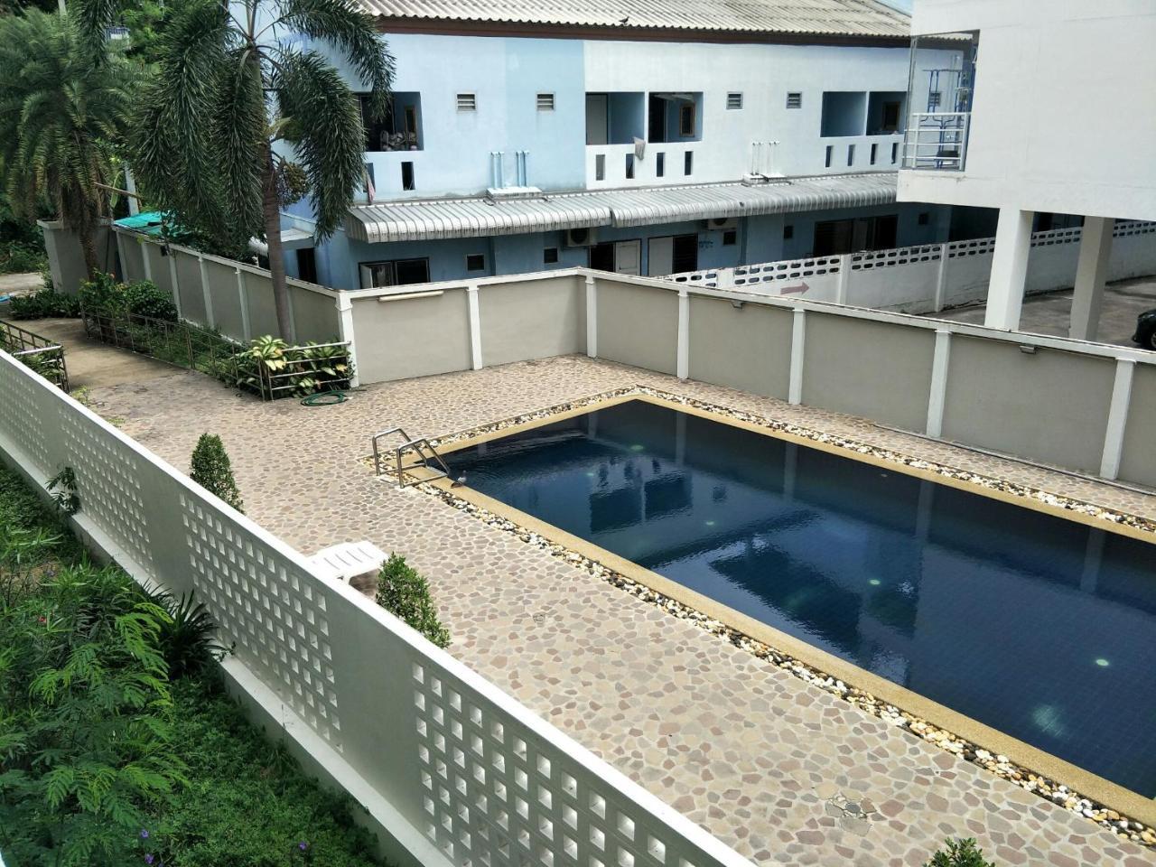 Lomsabai Apartments Bangsaen Esterno foto