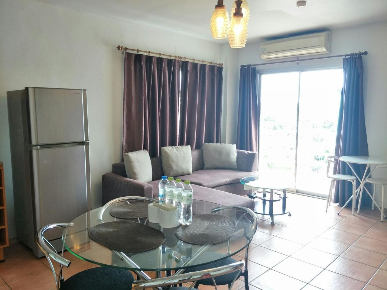 Lomsabai Apartments Bangsaen Esterno foto