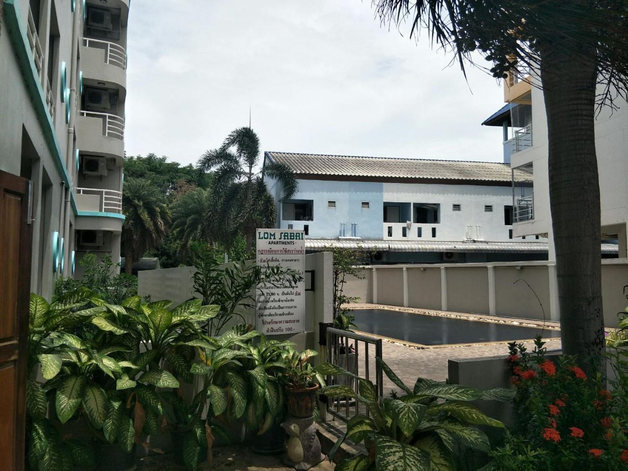 Lomsabai Apartments Bangsaen Esterno foto