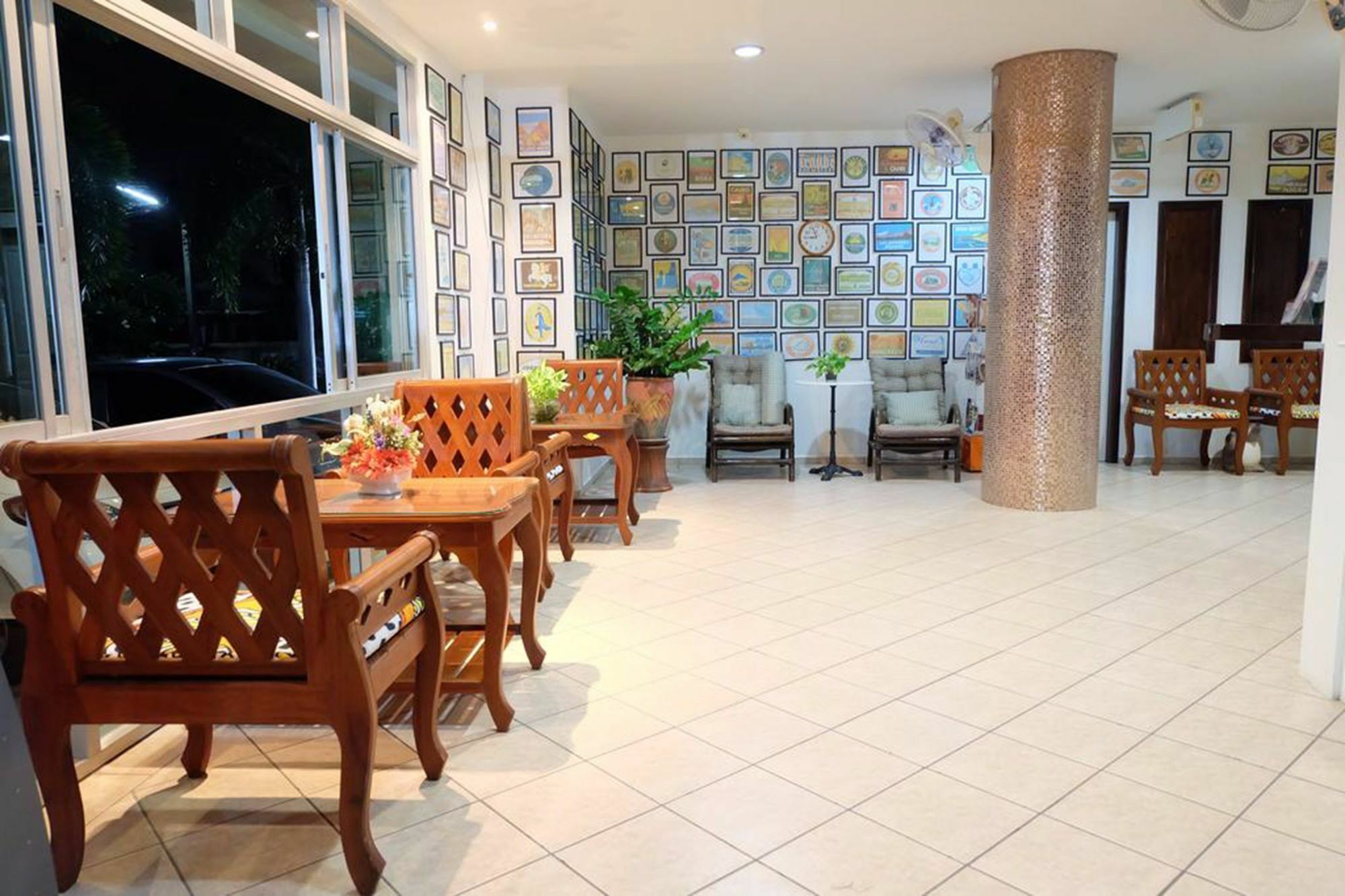 Lomsabai Apartments Bangsaen Esterno foto
