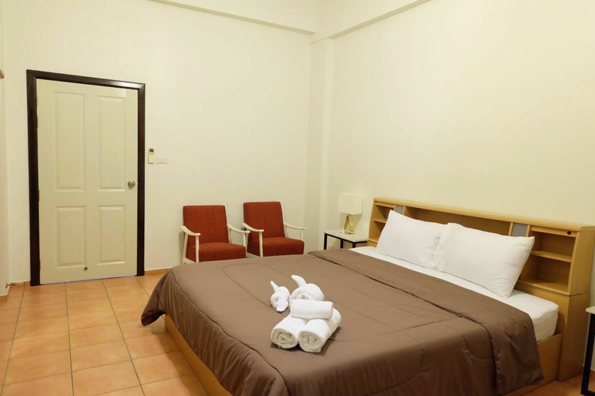 Lomsabai Apartments Bangsaen Esterno foto