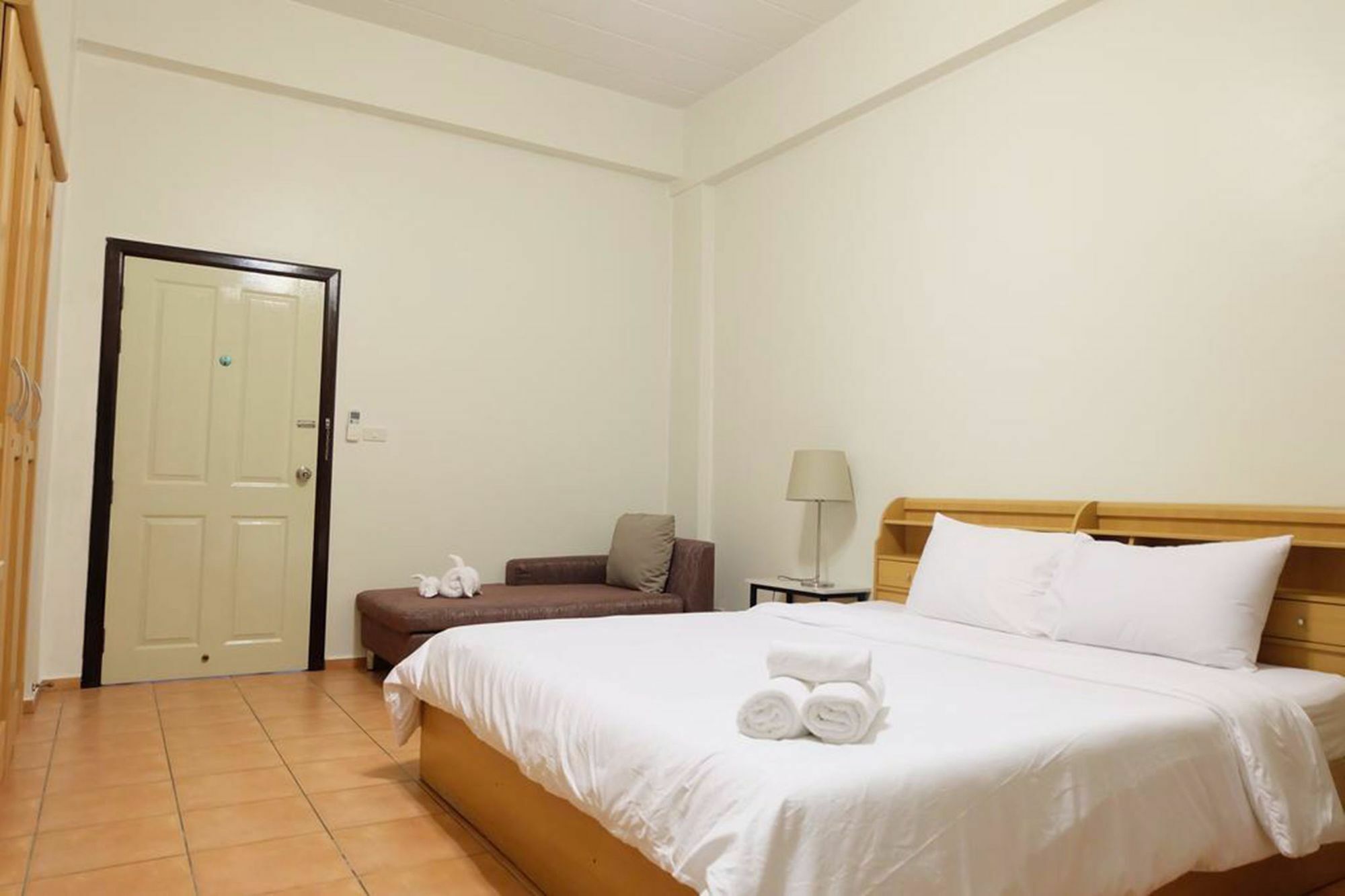Lomsabai Apartments Bangsaen Esterno foto