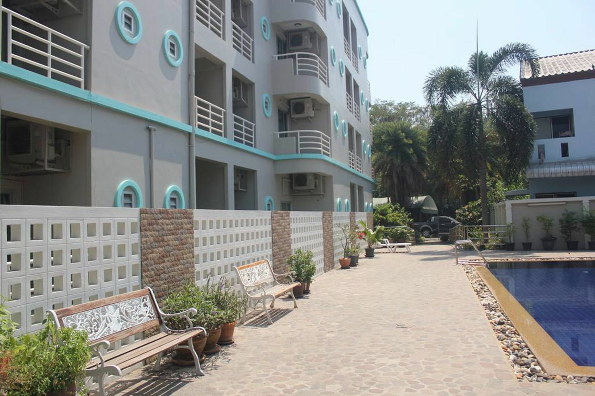 Lomsabai Apartments Bangsaen Esterno foto