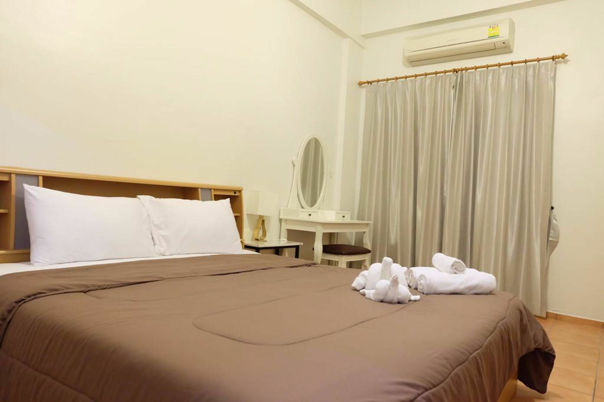 Lomsabai Apartments Bangsaen Esterno foto